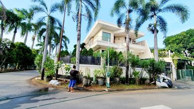 Rumah Area Luxury Puri Indah, Jakarta Barat - Harga Menarik 10 Miliar