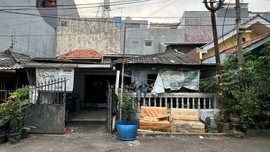 Kesempatan Rumah di Muara Karang, Jakarta Utara, LB 110m², Harga 2,1 Miliar