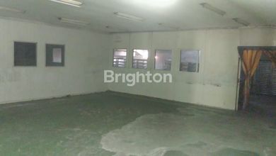 GUDANG DI KOMPLEK PERGUDANGAN BANDARA MAS