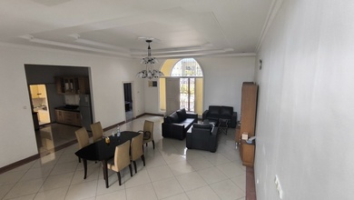 Rumah Sewa Murah Lokasi Pantai Indah Kapuk, Jakarta Utara, LB 240m²