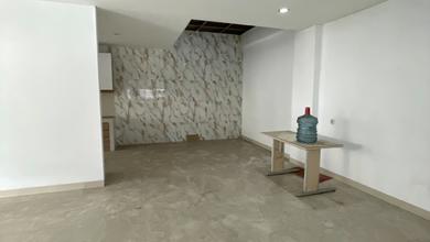 Hunian Elite di Kawasan Pluit, Jakarta Utara, LB 660m², Harga 7,5 Miliar