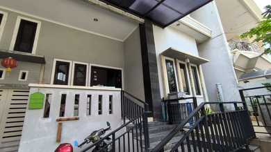 Rumah Mewah di Pluit, Jakarta Utara, 8 KT, LT 220m²