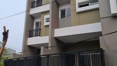 Rumah Elegan di Muara Karang, Jakarta Utara, 3 Kamar Tidur, LT 52m²