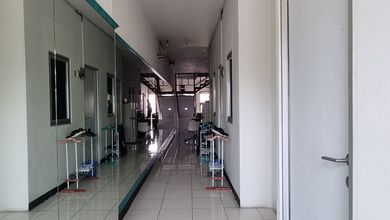 Ruko 2,5 Lantai, Bangunan Kokoh Terawat, Cocok Untuk Perkantoran, Gym Dan Usaha Kos-Kosan