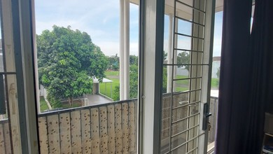 Jual Rumah Strategis di Suvarna Sutera, Tangerang - LT 160m²