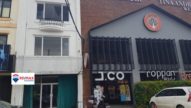  Dijual Ruko Di Villa Melati Mas 230 M² Unfurnished Shm - Sertifikat Hak Milik Hadap Jalan Raya
