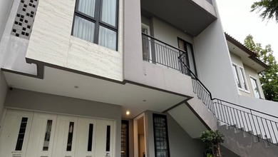 Hunian Elegan di Gading Serpong, Tangerang, 4 KT, LT 200m²