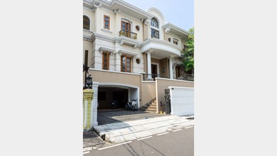 For Sale rumah Eksklusif di Cempaka Putih, Jakarta Pusat - LT 360m²