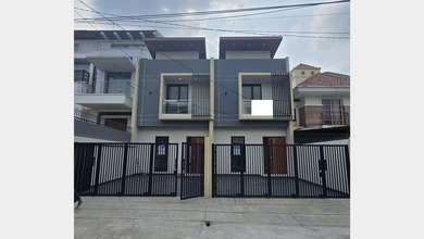 Promo Rumah di Meruya, Jakarta Barat, LB 168m², Harga 2,45 Miliar
