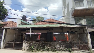 Rumah Mewah di Kebon Kacang, Jakarta Pusat, 4 KT, LT 288m²