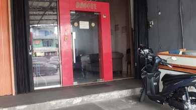 Disewakan Ruko Deket Terminal Kampung Melayu Pinggir Jalan 3 Lantai