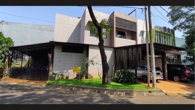 Rumah Area Premium Lippo Cikarang, Cikarang - Harga Menarik 3,3 Miliar