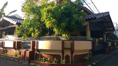 Hunian Mewah di Kawasan Duren Sawit, Jakarta Timur, LB 140m², Harga 5,5 Miliar