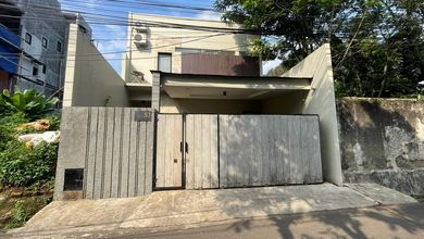 Rumah Prestisius di Kawasan Pejaten, Jakarta Selatan, LB 170m², Harga 5,2 Miliar