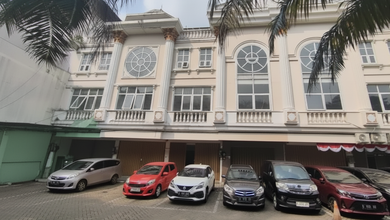 Disewakan Ruko Crown Place Tebet Jakarta Selatan