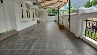 Dikontrakkan Rumah Murah di Pluit, Jakarta Utara, LT 300m²