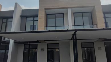 Rumah Dijual di Pantai Indah Kapuk 2, Jakarta Utara, LB 120m², Harga Kompetitif!
