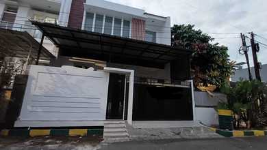 Penawaran Eksklusif, rumah Mewah di Puri Indah, Jakarta Barat, LB 200m²