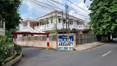 Rumah Mewah di Duren Sawit, Jakarta Timur, 4 KT, LT 397m²