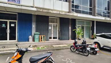 Ruko Prominence 4 Lantai Luas 300 Meter HGB Bagus Furnished Dekat Kuliner Alam Sutera, Tangerang