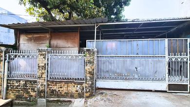 Dijual Rumah Nyaman di Kebon Jeruk, Jakarta Barat - LT 204m²