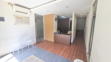 2 Unit Ruko Gandeng 3 ½ Lantai Posisi Hoek Siap Huni Lebak Bulus Jakarta Selatan
