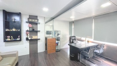 Ruko Gandeng 4 Lantai Siap Pakai Ada Lift Barang Komplek Ruko Itc Roxy Mas