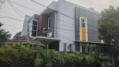 Penawaran Eksklusif, rumah Mewah di Gading Serpong, Tangerang, LB 195m²