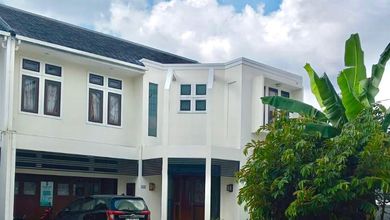 Rumah Mewah di Condet, Jakarta Timur, 4 Kamar Tidur, LT 274m²