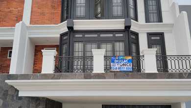 Hunian Mewah di Cinere, Depok, 6 KT, LT 104m²