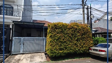 Penawaran Eksklusif, rumah Mewah di Puri Indah, Jakarta Barat, LB 120m²