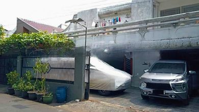Dijual rumah Eksklusif di Tomang, Jakarta Barat - LT 326m²