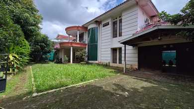 Rumah Elegan di Kedoya, Jakarta Barat, 8 Kamar Tidur, LT 1136m²