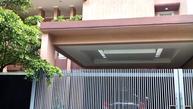 For Sale rumah Premium di Kembangan, Jakarta Barat - LT 200m²