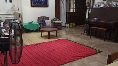 Kesempatan Langka, rumah Prestisius di Kebon Jeruk, Jakarta Barat, LB 350m²