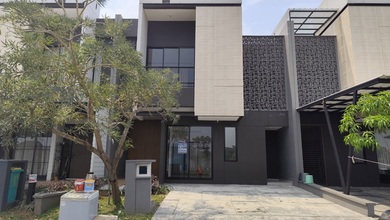 Disewakan Rumah Terjangkau di Suvarna Sutera, Tangerang, LT 160m²