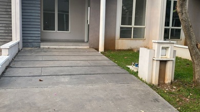 Rumah Sewaan Murah di Suvarna Sutera, Tangerang, 2 KT, Harga 18 Juta /tahun