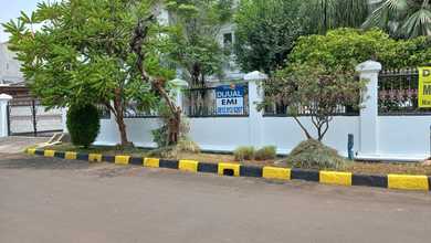 Jual Rumah Cantik LT 600 m2 di Kebon Jeruk, Jakarta Barat