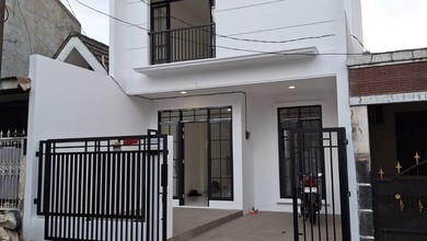 Kesempatan Rumah di BSD Kencana Loka, Tangerang, LB 120m², Harga 1,85 Miliar