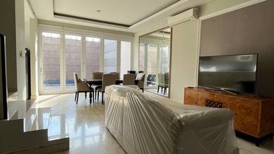 Rumah  Lokasi Strategis Daerah Kemang