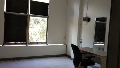 Ruko Wilayah Ramai Akses Dekat Kemana-mana di Menteng, Jakarta Pusat