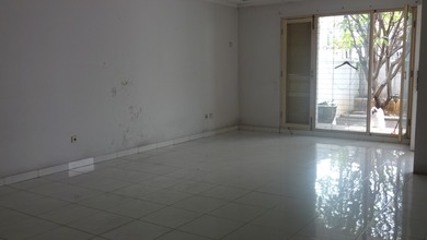 Disewa Rumah Cocok Gudang Luas 646m2 Parkiran 6 Mobil Di Menteng