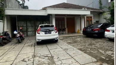 Jual Rumah Cocok Ruko, Kantor, Komersil Luas 672m2 Parkiran 15mobil di Pondok Indah