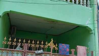 Turun harga!! Rumah bisa Jalan Kaki Ke Stasiun Cocok Kostan 10kamar Kembali Modal 10 Tahun Dekat Menteng