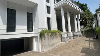 Rumah Minimalis di Pondok Indah, Jakarta Selatan, LT 808 m2