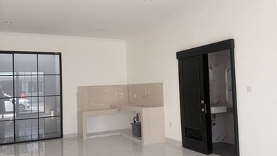 Rumah Sewa Murah Lokasi Pantai Indah Kapuk 2, Jakarta Utara, LB 120m²