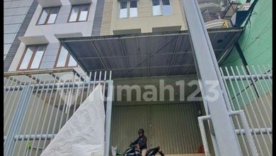 Rumah Area Luxury Johar Baru, Jakarta Pusat - Harga Terbaik 17 Miliar