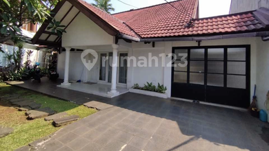 Rumah Area Luxury Kebayoran Baru, Jakarta Selatan - Harga Menarik 28,9 Miliar