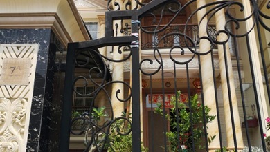 Rumah Mewah di Penjaringan, Jakarta Utara, 5 KT, LT 290m²