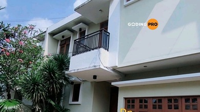 Disewakan Segera Rumah Bagus dengan Lahan Luas 350 m2 di Kemang